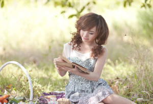 stockvault-pretty-girl-reading-book128765